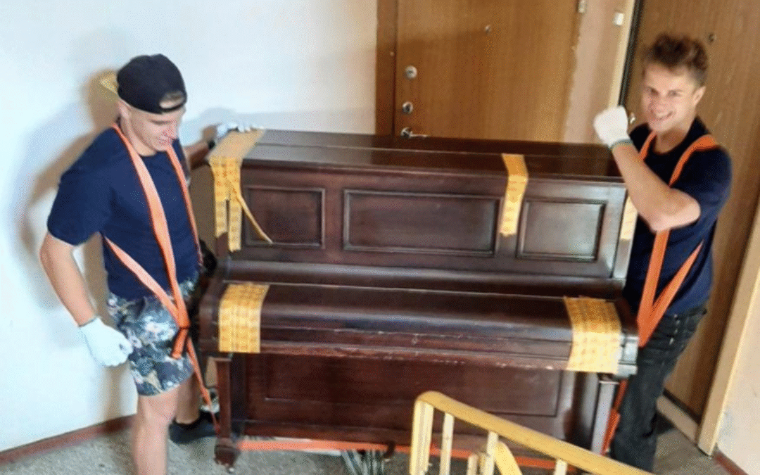 Pianino ir kitų sunkių daiktų pervežimas – kaip pasiruošti, ko vengti